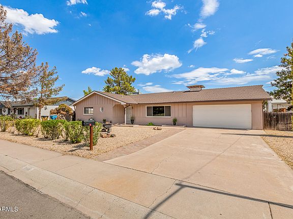 3rd image of 2207 W MEADOW Drive