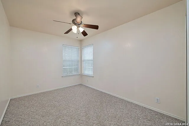 30 Pembroke Ln — Photo 15