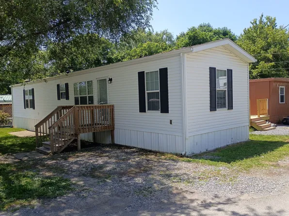 16 Creekside Cir, Roanoke, VA 24019
