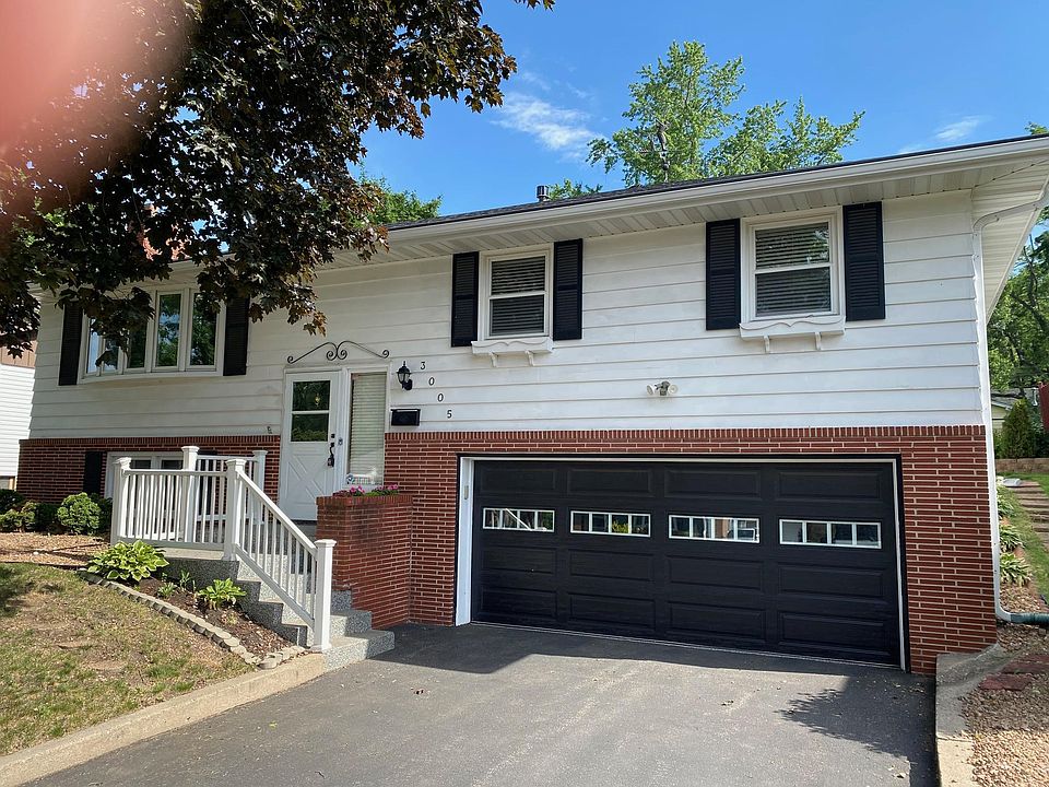 1st image of 3005 W 71st St