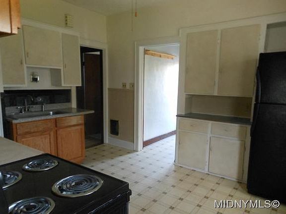 5th image of 5014 Henderson St