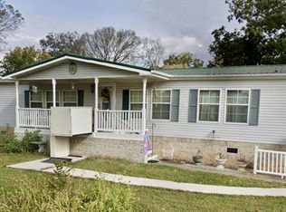 104 College St S, Cowan, TN 37318
