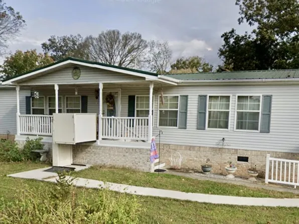 104 College St S, Cowan, TN 37318