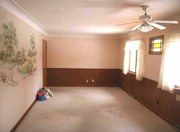 3rd image of 212 Beach St