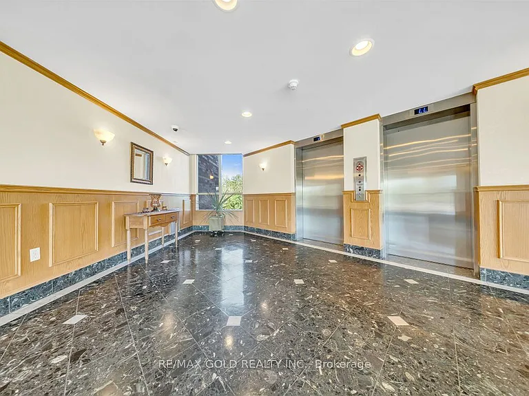 30 Blue Springs Dr #611 — Photo 9