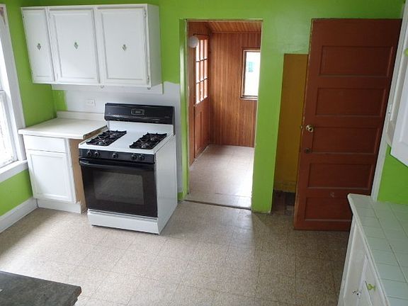 4th image of 1242 Scoville Ave