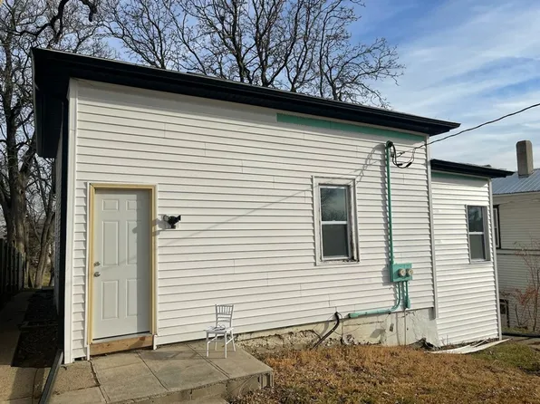 2223 Douglas St, Sioux City, IA 51104