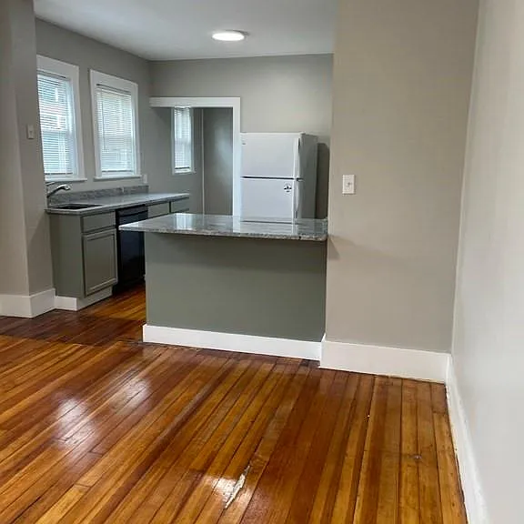 15 Daniels St #2 — Photo 5