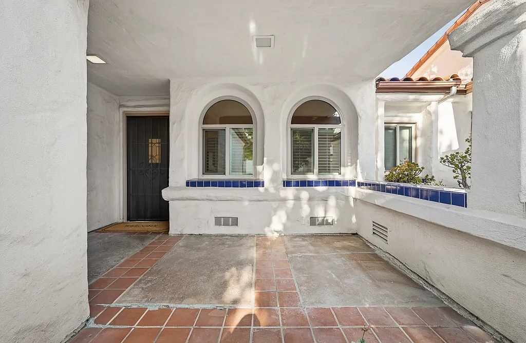 4 bed, 1939 sqft, $5,750 — Photo 4