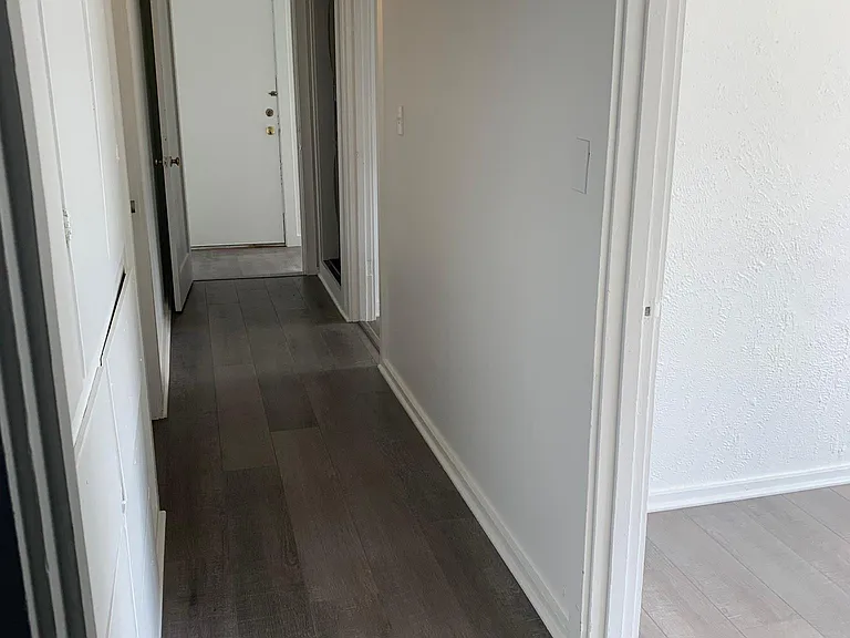 2308 Commercial Ave — Photo 7