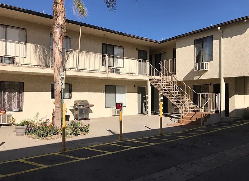 8742 Orion — Photo 3