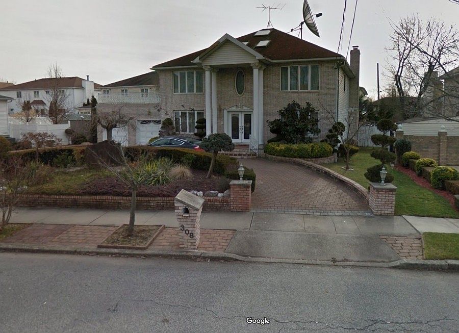 1st image of 308 S Railroad St