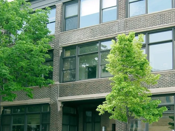 555 W Aldine Ave #2, Chicago, IL 60657