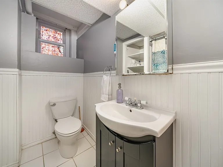 330 Dartmouth St #B1 — Photo 9