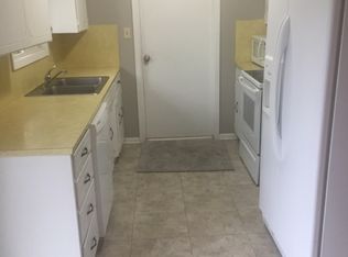 1040 12th St, Henderson, NE 68371