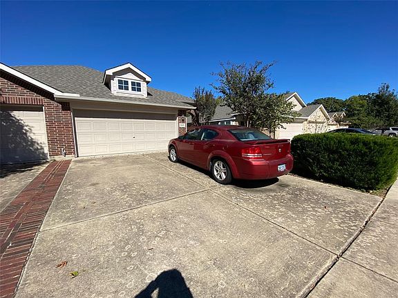 3rd image of 2415 Ravenwood Ct