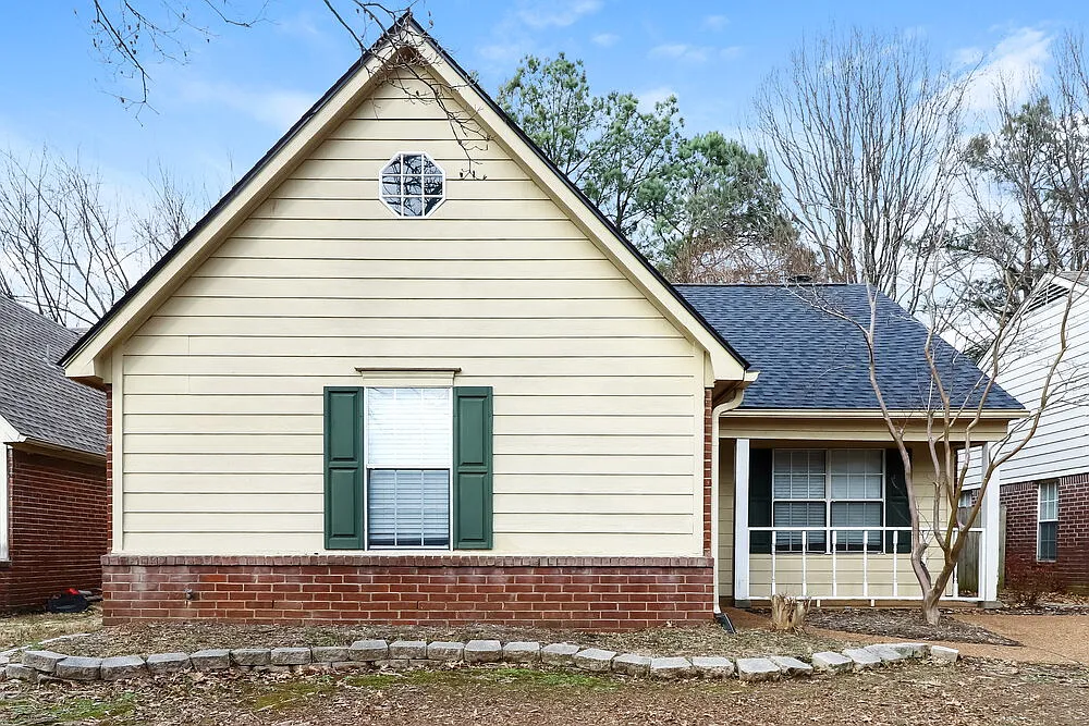 3 bed, 2.0 bath, 1235 sqft, $1,650 — Photo 1