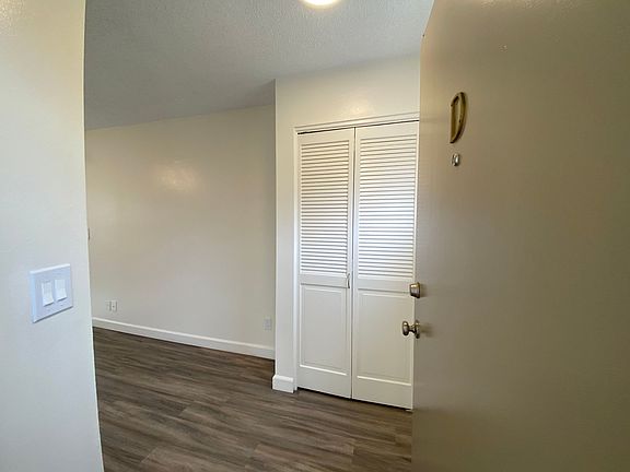 5th image of 609 N Clementine St APT D
