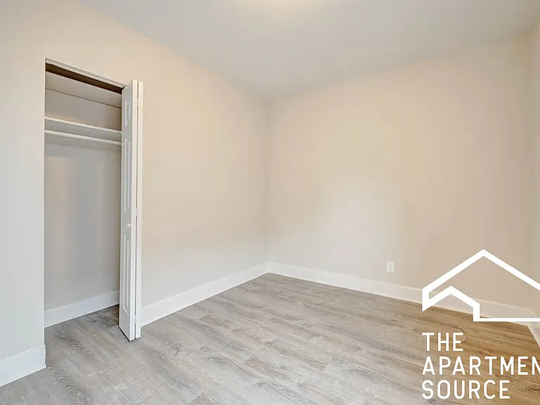 2340 N Spaulding Ave #1B — Photo 6