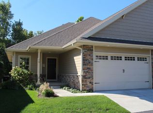 10 Sauk Woods, Madison, WI 53705