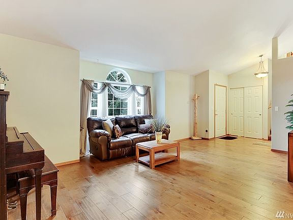 5th image of 11513 173rd Avenue Ct E