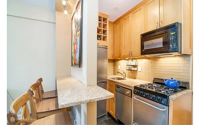 Rented by Douglas Elliman | media 1