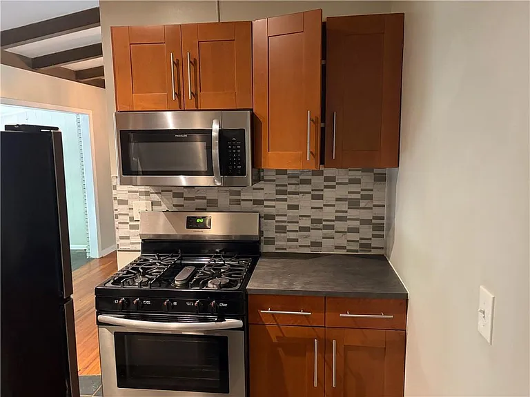 1847 Dorsey Ave — Photo 8