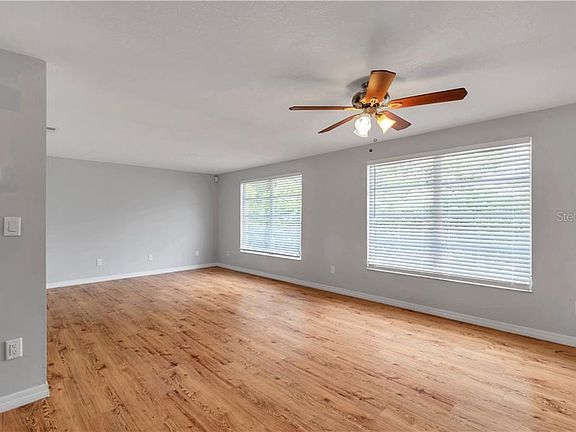 4th image of 907 Gaines Way Dr