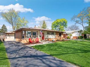 516 S Forrest Ave, Arlington Heights, IL 60004