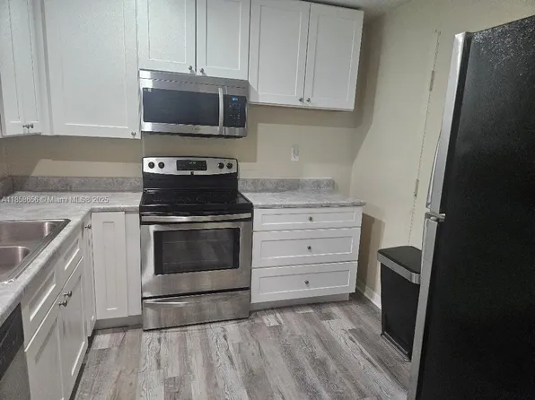 404 NW 68th Ave APT 405, Fort Lauderdale, FL 33317