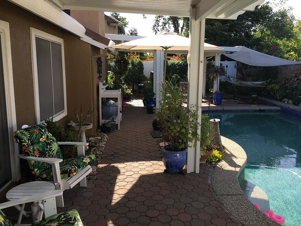 2nd image of 702 Agostini Cir