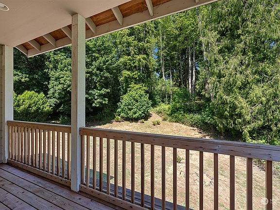 2nd image of 522 Val Vista Drive