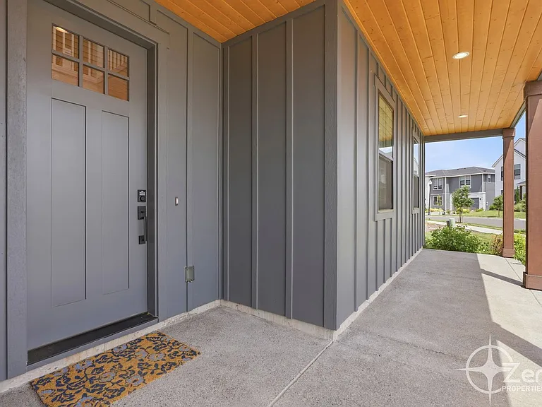 382 W Fir Loop — Photo 3