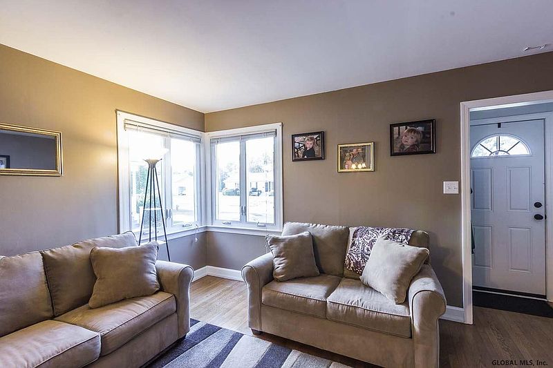 5th image of 29 DESTEFANO Avenue