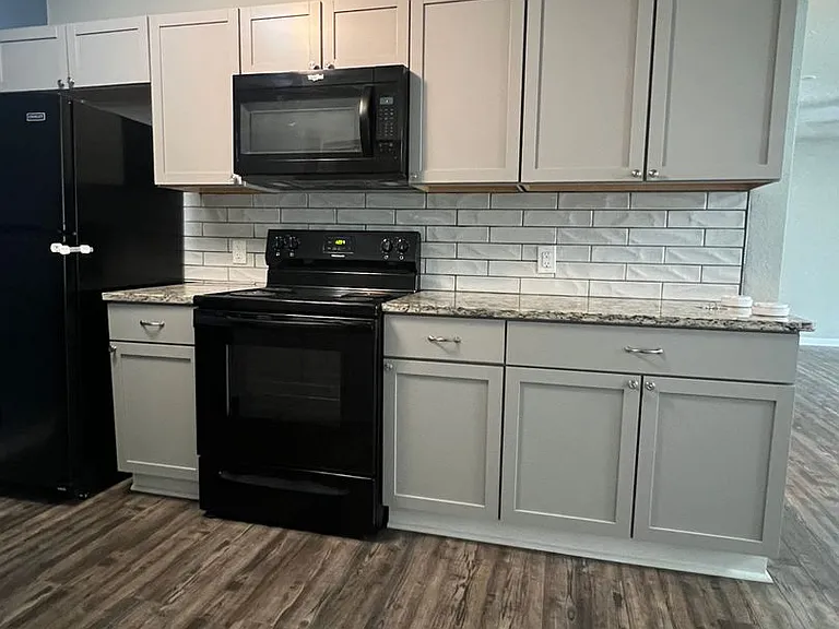 6407 NW Euclid Ave — Photo 6