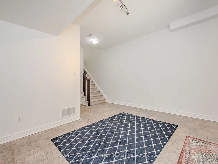 4304 Ingram Cmn — Photo 20