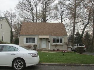 250 Concord St, Cresskill, NJ 07626