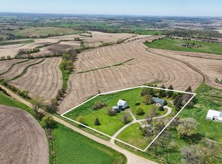 2227 Locust Ave, Guthrie Center, IA 50115