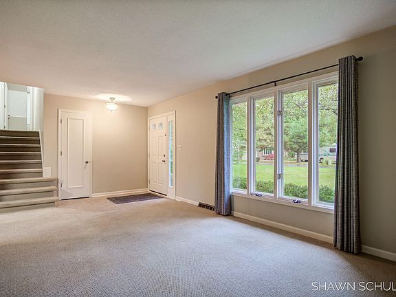 5th image of 7141 Kevin Ct