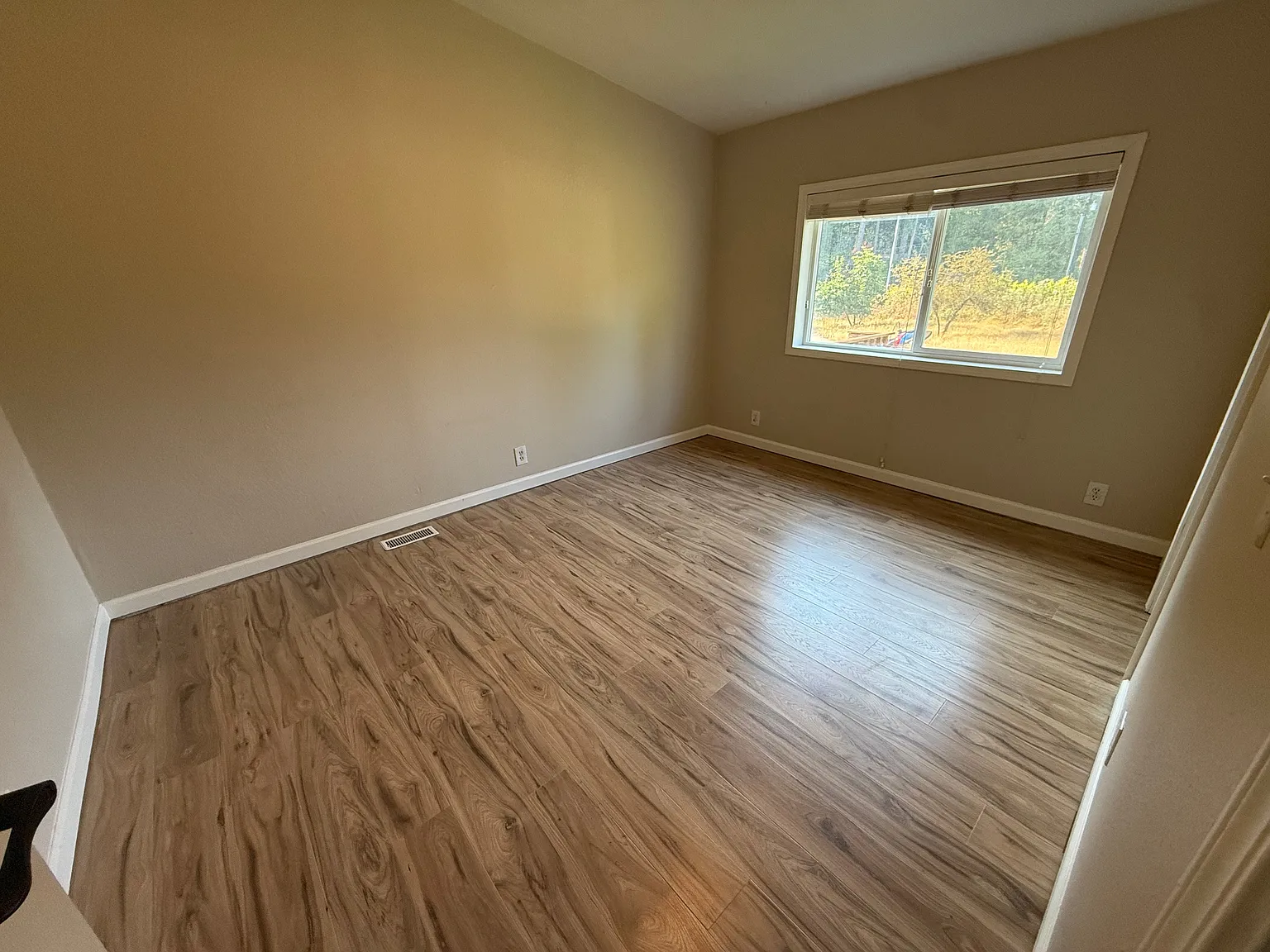 6856 NE West Port Madison Rd — Photo 4