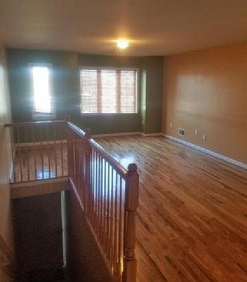 2nd image of 75 Wainwright Ave #2
