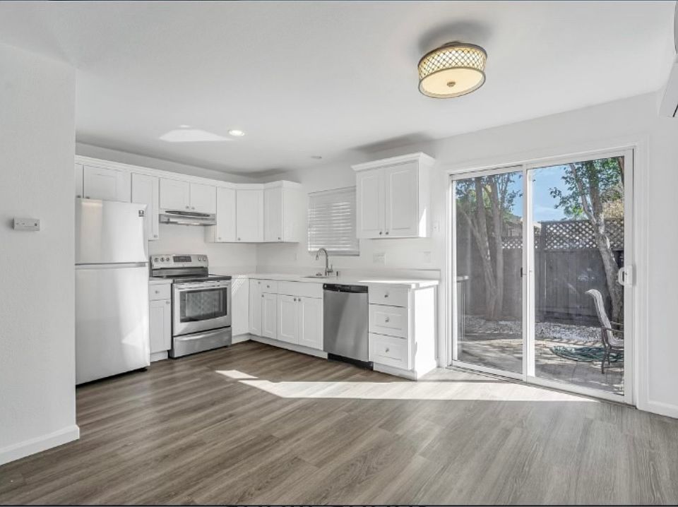 1st image of 18771 Park Tree Ln