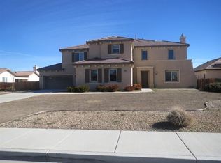 12587 Yorkshire Dr, Apple Valley, CA 92308