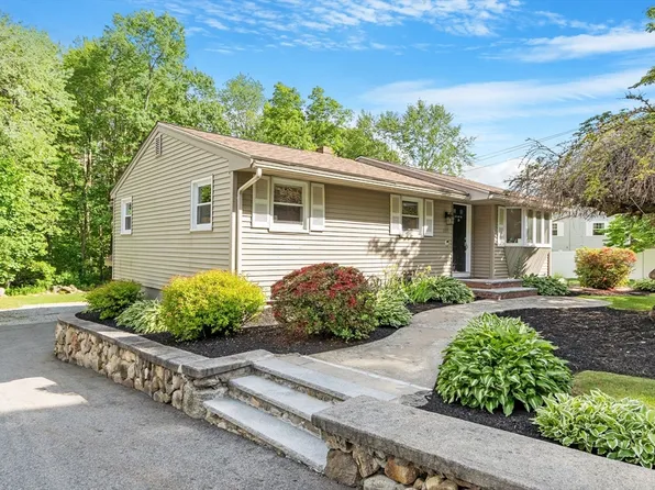 221 Mill Rd, Chelmsford, MA 01824