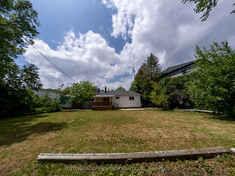 661 Annland St — Photo 26