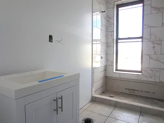 Rented by Bold New York | media 19