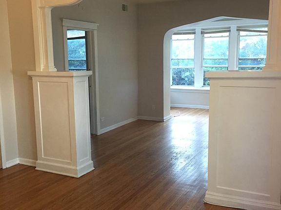 2nd image of 3416 N Karlov Ave #1F
