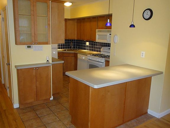 2nd image of 6405 Boulevard APT B2