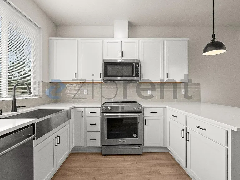 626 164th St SW #H4 — Photo 8