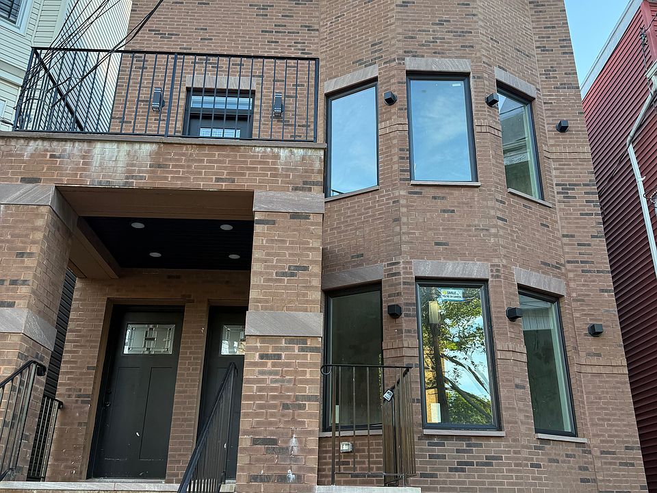 1st image of 161 Bidwell Ave #1